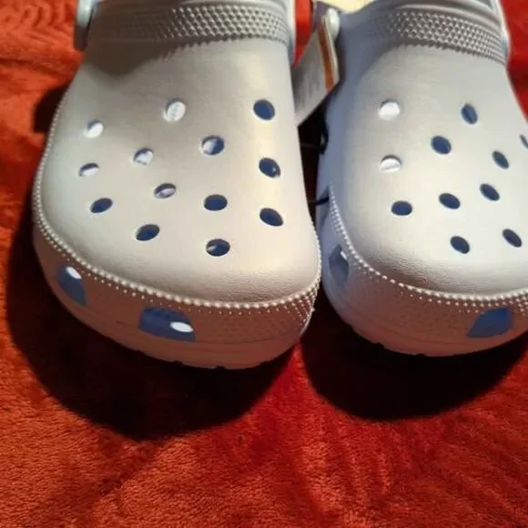 Light Blue Crocs – Size 8W / 6M – NEW with Tags - Picture 5 of 6